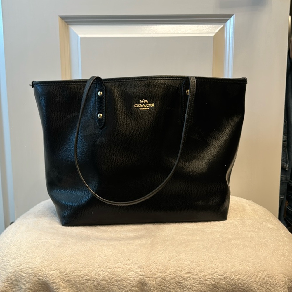 Coach shoulder bag. Like new condition